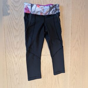 Lululemon Pace Pusher Crop in Unicorn Tears. Size 4.